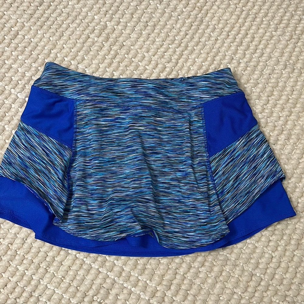 Athleta blue/multi color two tiered skort